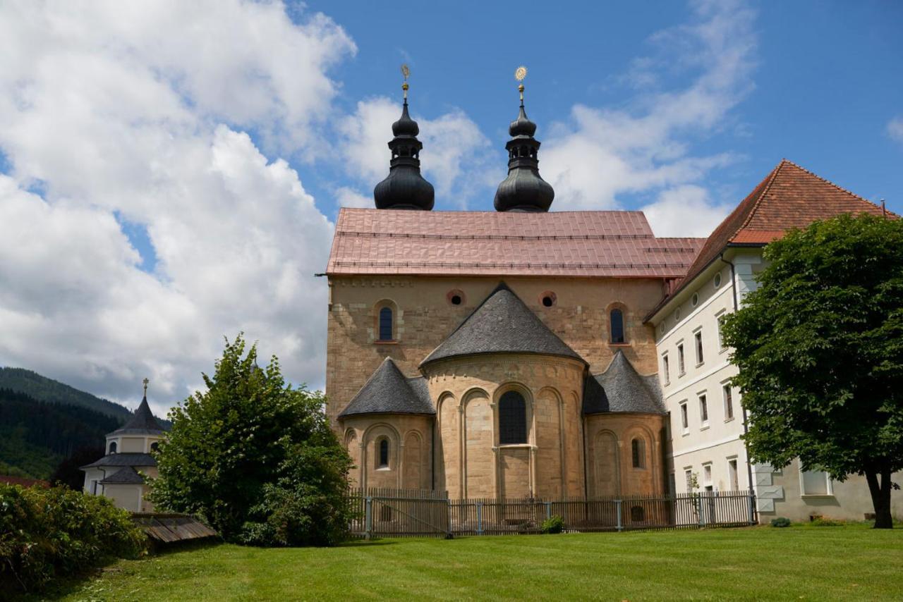 Jufa Hotel Stift Gurk Bagian luar foto
