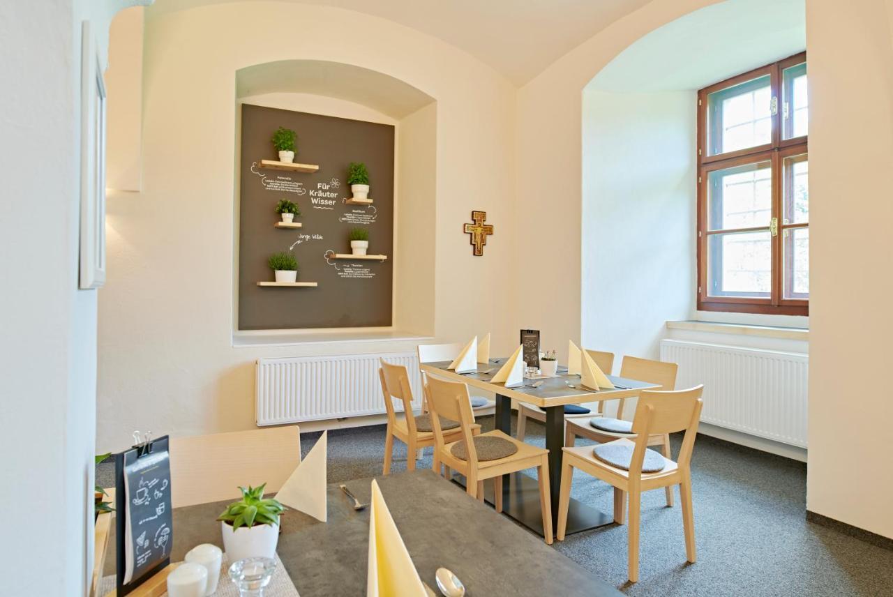 Jufa Hotel Stift Gurk Bagian luar foto